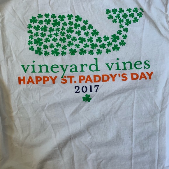 vineyard vines st. paddy’s day shirt - Picture 4 of 4